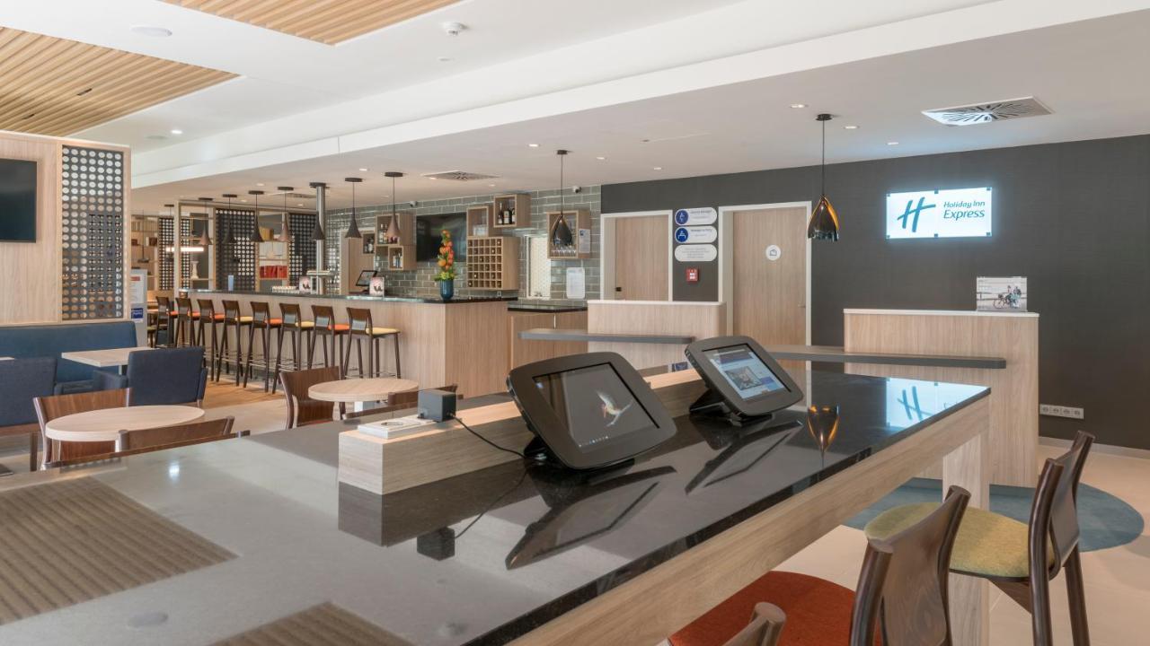 Express - - Hauptbahnhof, An Ihg Hotel 3*