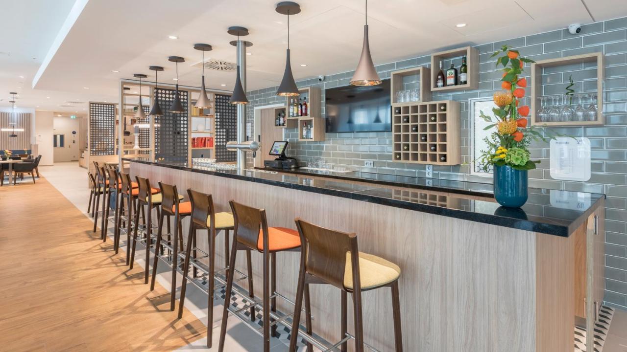 Express - - Hauptbahnhof, An Ihg Hotel