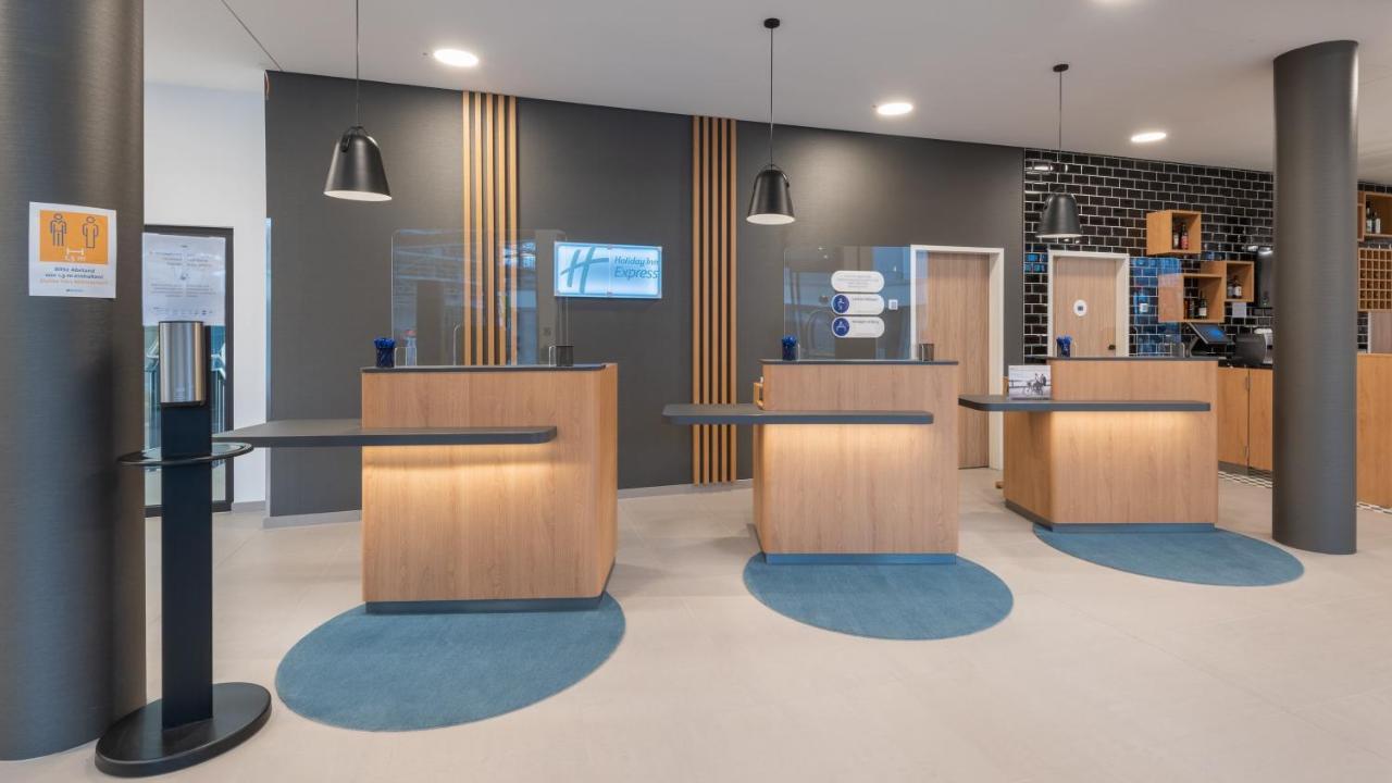 Hotel Express - - Hauptbahnhof, An Ihg